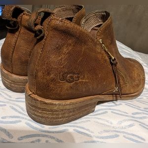 UGGS woman's leather boots